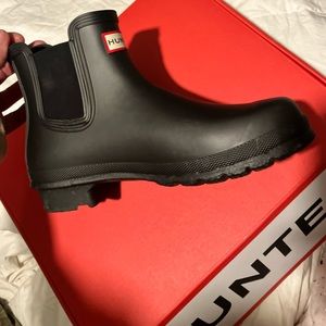 Hunter rain boots new in box
